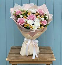 Букет цветов из:  Гвоздики, Орхидеи и Розы #REPLACE_PRED# Дылыме