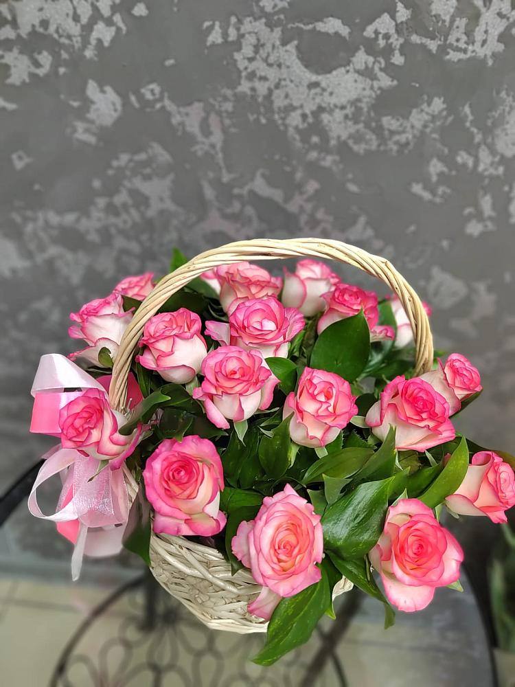 Цветочная композиция из Розы в корзине в Дылыме