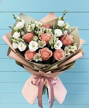 Букет цветов из:  Розы, Альстромерии и Лизиантусы #REPLACE_PRED# Дылыме