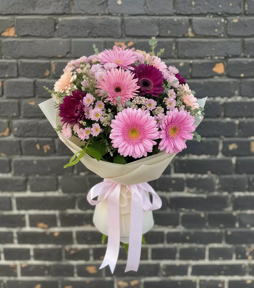 Букет цветов из: Герберы и Хризантемы в Дылыме
