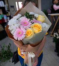 Букет цветов из:  Герберы, Розы и Хризантемы в Дылыме