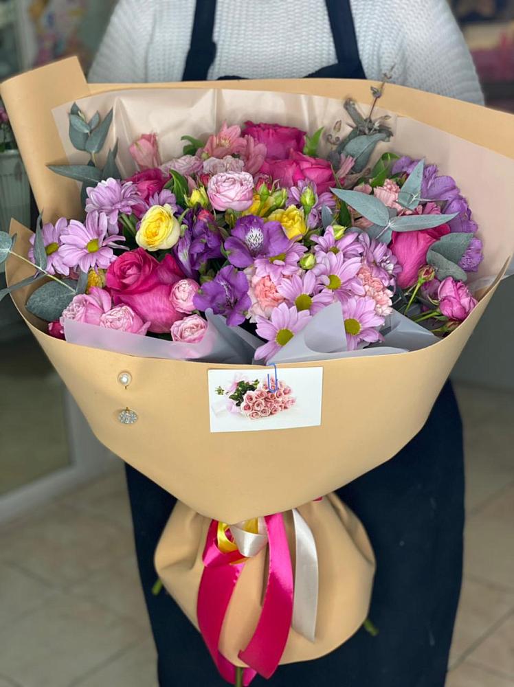 Букет цветов из: Хризантемы, Гвоздики и Альстромерии в Дылыме