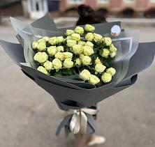 Букет Белые кустовые розы Солинеро в Дылыме