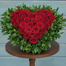 Цветочная композиция из Розы в виде сердца в Дылыме