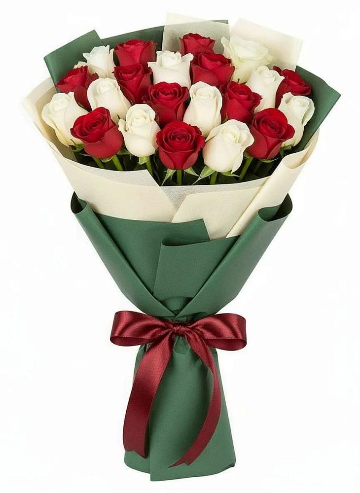 Букет Микс из красных и белых роз в Дылыме