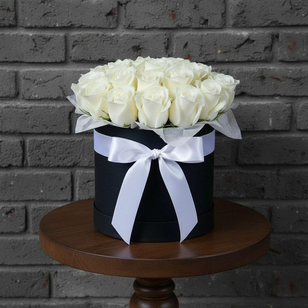 Цветочная композиция из Розы в шляпной коробке в Дылыме