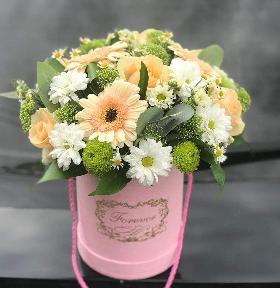 Цветочная композиция из Розы, Герберы и Хризантемы в шляпной коробке в Дылыме