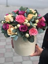 Цветочная композиция из Розы в шляпной коробке в Дылыме